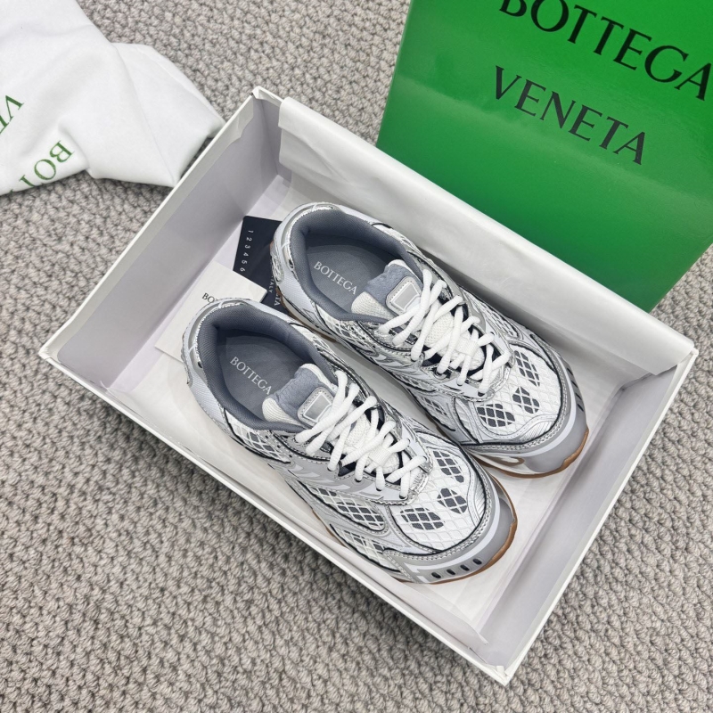 bo*te*ga Ve*ne*ta casual shoes